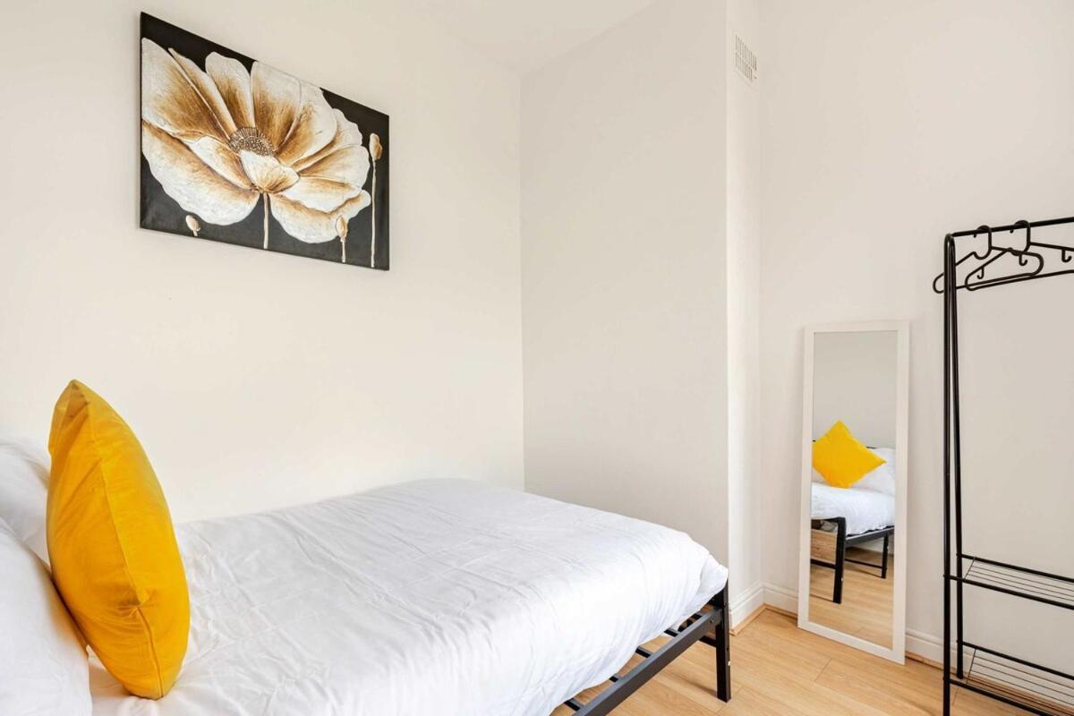 2 Min Walk Etihad Stadium & Coop Arena - 3Br, Free Parking Manchester Eksteriør bilde