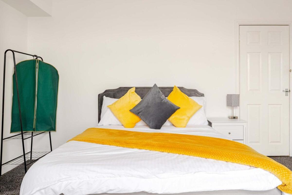 2 Min Walk Etihad Stadium & Coop Arena - 3Br, Free Parking Manchester Eksteriør bilde